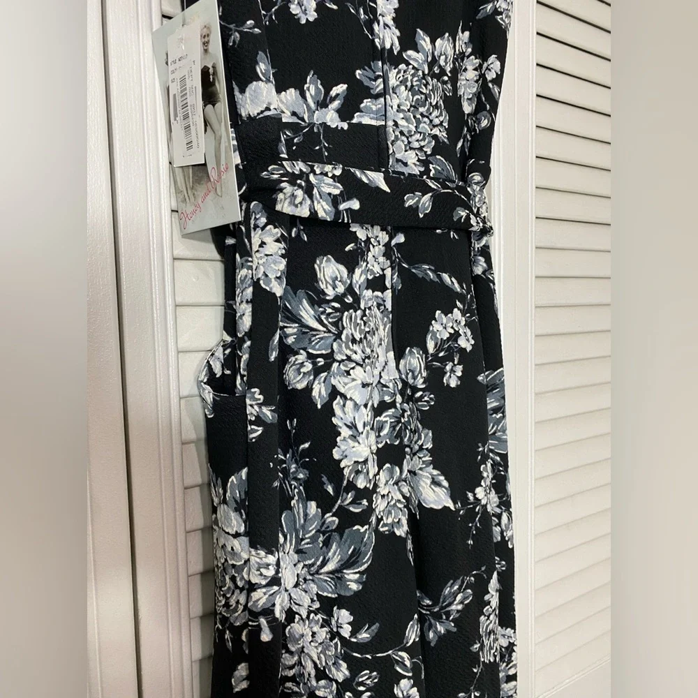 NWT Medium Honey and Rosie Floral Black White Gray Blue Romper Jumpsuit - Picture 5 of 7